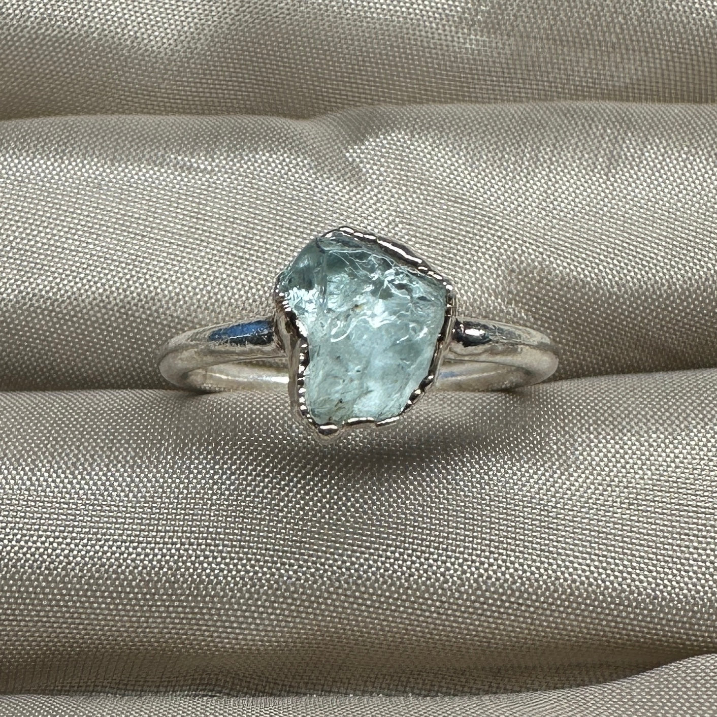 Roher Aquamarin Ring, Silber, Grösse 48