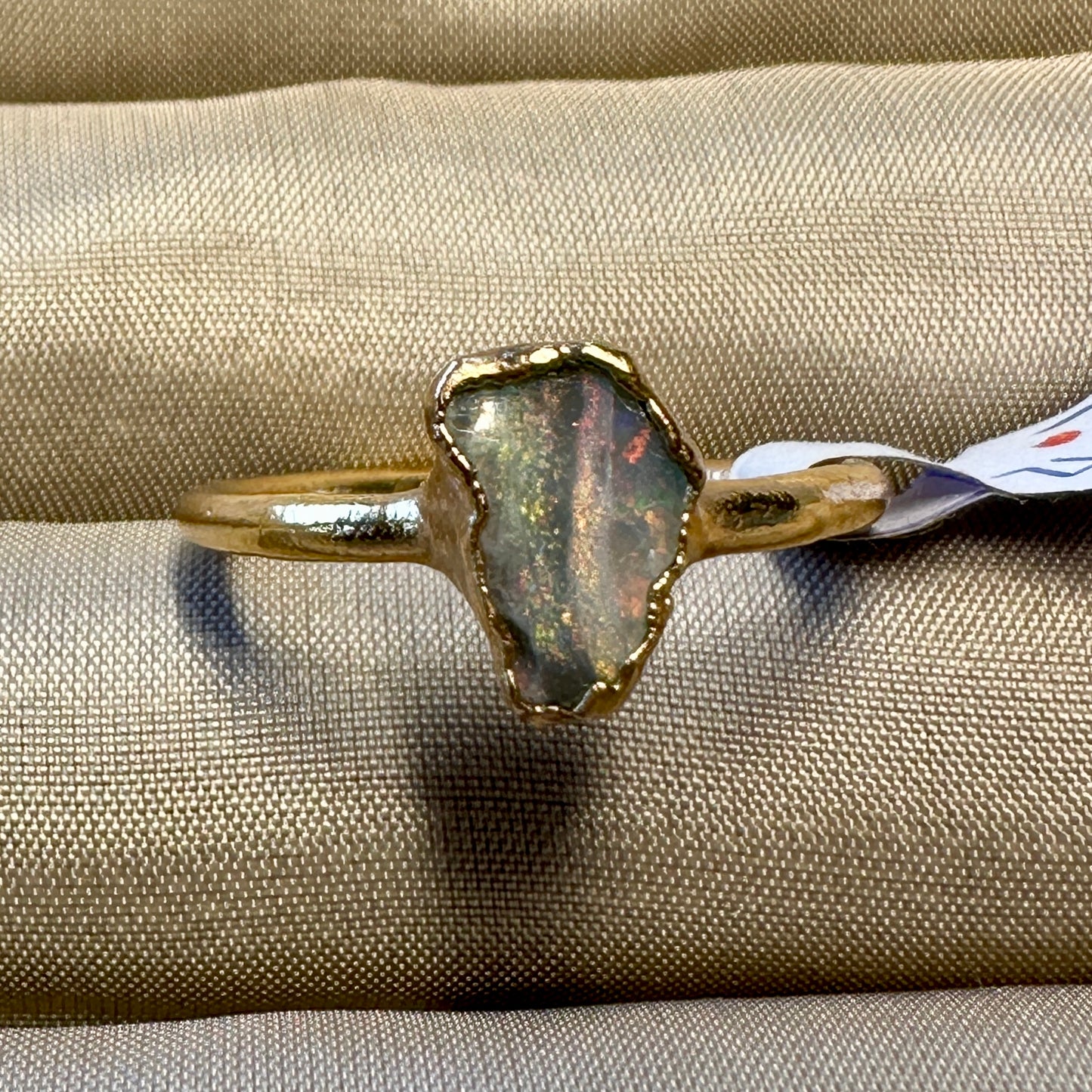 Australischer Opal Ring, Roségold Grösse 52.5