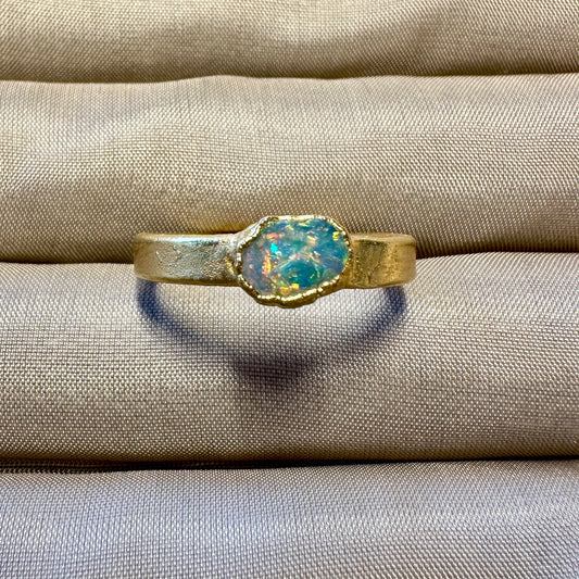 Australischer Opal Ring, Gold Grösse 54.5